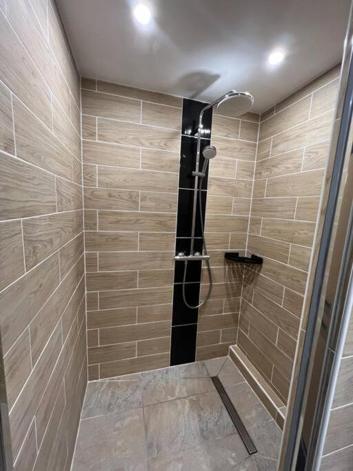 Appartement Style Chalet Standing 2 A 6 Personnes La Bourboule Exterior photo